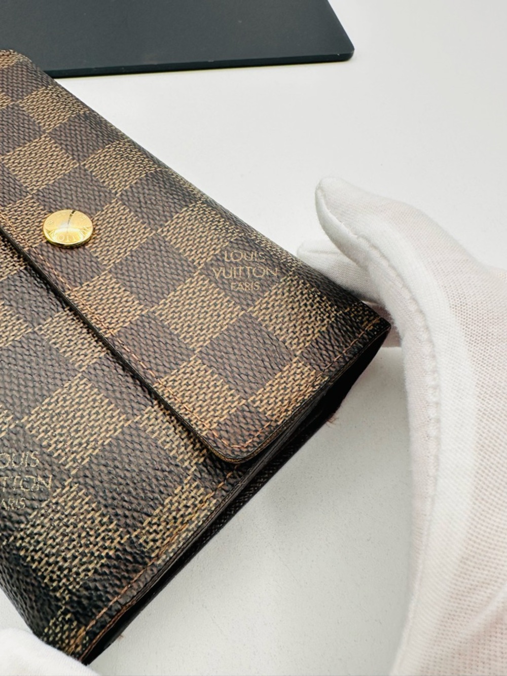 Louis Vuitton Damier Tri fold Wallet - Picture 3 of 14